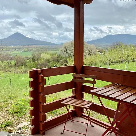 بيت ضيافة Eszter-haz Kisapati