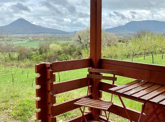 בית הארחה Eszter-haz Kisapati